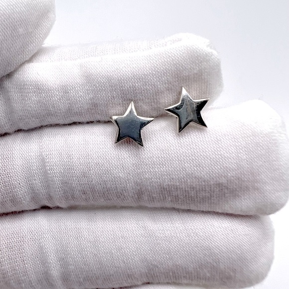 .925 Sterling Silver Star Stud Earrings - Picture 16 of 16